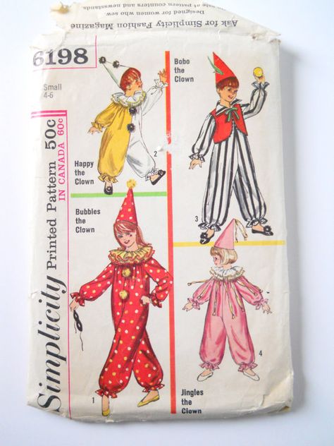 Vintage Sewing Pattern 1965 Simplicity by lisabretrostyle on Etsy Girl Clown Costume, Harlequin Costume, Clown Costumes, Clown Suit, Clown Halloween Costumes, Pierrot Clown, Clown Halloween, Simplicity Patterns Vintage, Simplicity Fashion