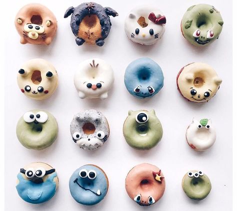 Donut characters Japanese Donuts, Donut Character, Donat Glaze, Beignets Cuits, Fancy Donuts, Macaroon Cake, Cute Donuts, Cute Baking, Coconut Whipped Cream