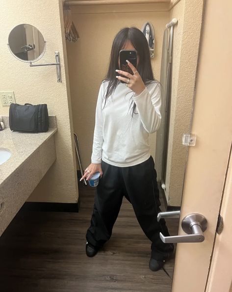 white long sleeve fit adidas superstar shoes Proclubs Outfits, Fb County Outfits, Proclub Outfit, Outfit Ideas Black Jeans, Grey Shirt Outfit, Outfit Ideas Latina, Swaggy Clothes, Chicana Style Outfits, Fits With Leggings