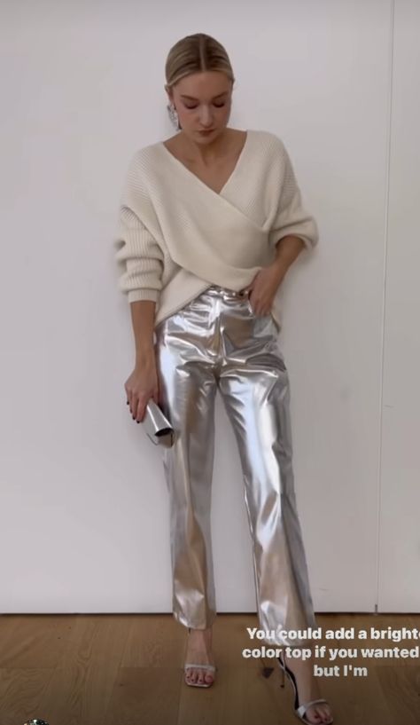 Silver Bottoms Outfit, Silver Pants Outfit Night, Lydia Tomlinson, Silver Trousers, Silver Bottoms, Silver Pants, Chique Outfit, Blazer Outfits Casual, Cocktail Outfit