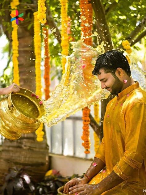 Poses For Haldi, Haldi Photography Ideas, Haldi Pose, Groom Haldi, Haldi Photoshoot, Haldi Ceremony Outfit, Indian Wedding Poses, Mehendi Ceremony, Bride Photos Poses