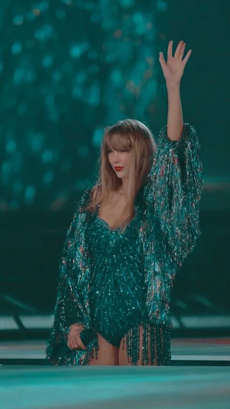 Karma Taylor Swift the era’s tour Taylor Swift Vma 2023, Taylor Swift 0.5 Photos, Taylor Swift Taylor Swift Era, Best Eras Tour Outfits, Taylor Swift Eras Tour Pictures, Taylor Swift Vmas 2023, Taylor Swift Wallpaper Eras Tour, Taylor Swift Recent, Taylor Swift Eras Tour Wallpaper