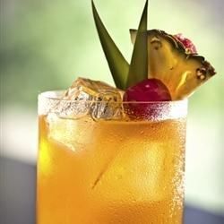 Two flavors of rum combine with pineapple juice and orange juice to make a yummy, fruity drink. Virgin Mai Tai, Mai Tai Punch, Mai Tai Recipe, Birthday Luau, Flavored Rum, Fruity Drinks, Alcoholic Drink, Coconut Rum, Mai Tai