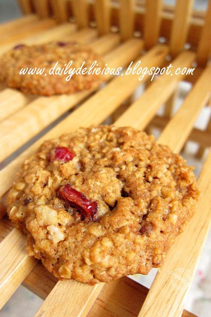 dailydelicious: High Fiber Oat and Cranberry Cookies: Healthy and delicious cookies for everyone High Fibre Desserts, Low Calorie Cookies, High Fiber Snacks, Fiber Snacks, High Fiber Breakfast, Brownie Pie, Japanese Desserts, Breakfast Cookies Healthy, Cookies Healthy