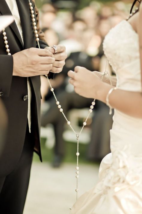 Mexican Wedding Traditions, Wedding Lazo, Hispanic Wedding, Catholic Traditions, Catholic Wedding Traditions, Wedding Rosary, Wedding Lasso, Spanish Wedding, Weddings By Color