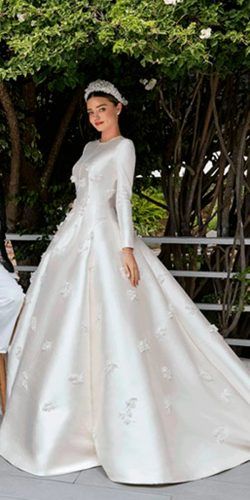 Celebrity Wedding Dresses And Itss Clones ★ See more: https://www.weddingforward.com/celebrity-wedding-dresses/2 Celebrities Wedding Dresses, Celebrity Wedding Gowns, Dresses Sleeves, Celebrities Wedding, Famous Wedding Dresses, Celebrity Wedding Photos, Maria Menounos, Celebrity Wedding Dresses, Celebrity Wedding