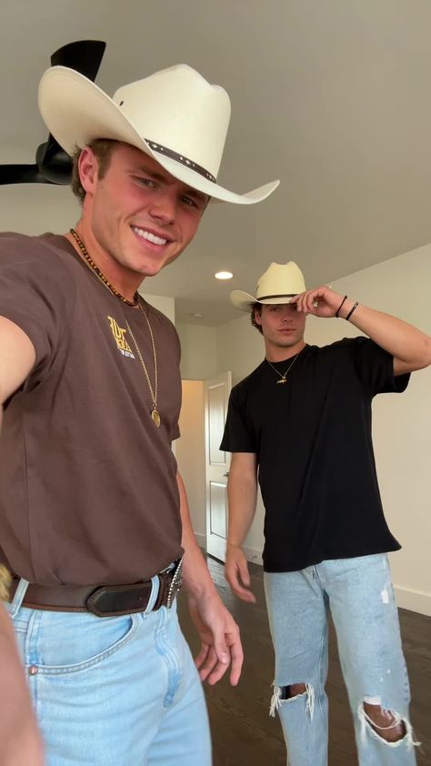 Dalton Chandler, Men’s Country Outfit Summer, Cowboy Fashion For Men, Southern Guys, Rodeo Outfits Men, Country Boy Style, Blonde Cowboy, Hero Fiennes Tiffin Hot, Country Guy Outfits