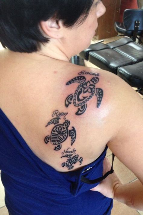 15+ Amazing Turtle Family Tattoo Designs | PetPress Hidden Name Tattoo, Tattoo Designs With Names, Hai Tattoo, Family Quotes Tattoos, Sea Turtle Tattoo, Turtle Tattoo Designs, Family Tattoo Designs, Sea Tattoo, Tattoos With Kids Names