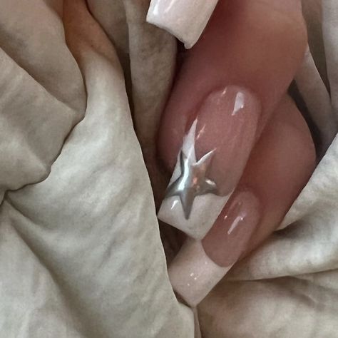 nail inspo, star nails, chrome nails, acrylic nails, amalie star, nail inspo, nail inspiration, nail picture, nail photo, pretty nails, summer nails, spring nails, vision board 2023 Amalie Star, Nails Chrome, Chrome Nail Powder, Recipes Christmas, French Tip Acrylic Nails, Y2k Nails, Soft Nails, Star Nails, Nagel Inspo