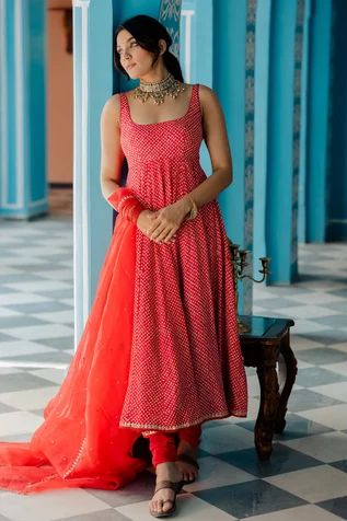 Dress Neck Pattern, Anjana Bohra, Holi Dress, Sleeveless Anarkali, Bandhani Pattern, Stylish Kurtis Design, Bandhani Dress, New Kurti Designs, Latest Dress Design