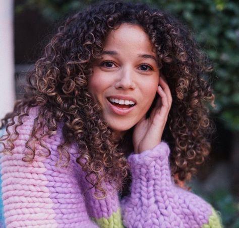 Alisha Wainwright, Blonde Afro, Black Actors, Face Claims, Celebrity Crush, Knitted Scarf, Most Beautiful, Winter Hats, Dreadlocks