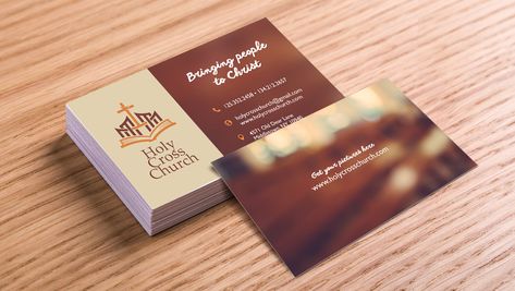 Make your business card design text readable. Easter Outreach, Business Card Fonts, Makeup Business Cards, Thick Business Cards, Buisness Cards, Create Business Cards, Name Card Design, Create Your Own Business, Minimal Business Card