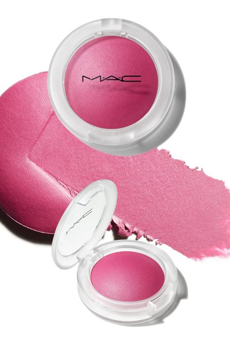 Find here the best MAC blush for dark skin and medium skin, from Raizin to Love Thing - all the best MAC blush shades for black skin and brown skin! Blush For Asian Skin, Best Mac Blush, Blush For Dark Skin, Product Editorial, Mac Lip Liner, Mac Lipstick Colors, Best Mac Lipstick, Asian Skin Tone, Mac Lipstick Shades