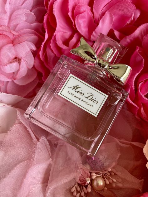 New Fragrance: Miss Dior Blooming Bouquet Blooming Bouquet Dior, Dior Miss Dior Blooming Bouquet, Miss Dior Blooming Bouquet Aesthetic, Miss Dior Perfume Blooming Bouquets, Blooming Bouquet Miss Dior, Dior Blooming Bouquet Perfume, Miss Dior Perfume, Funky Purses, Versace Perfume