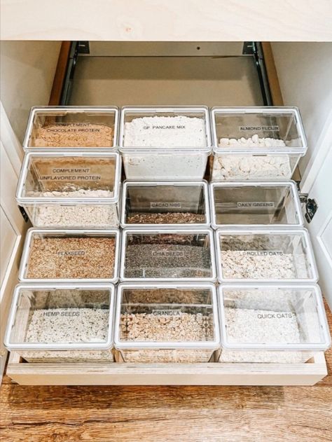 Our favorite @thehomeedit food storage canisters doing what they do best 🔥🙌🏻 #kitchenstorage #foodstorage #pantry #organization #pantryinspiration Pantry Storage Organization, Walk In Pantry Ideas, Baking Station, Pantry Inspiration, Dream Pantry, House Pantry, Pantry Organization Ideas, Pantry Room, Organized Pantry