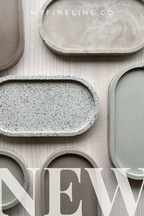 Handmade concrete trinket tray in neutral tones. Concrete Trays, Minimalistic Home Decor, Concrete Home Decor, Collage Sculpture, Homemade Scented Candles, Diy Plaster, Cement Art, Diy Tray, Diy Ceramic