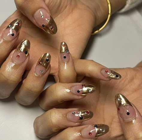 Chrome Tips, Gold Chrome Nails, Golden Nails, Chrome Nails Designs, Nails Yellow, Fully Booked, Gold Tips, Gem Nails, Nail Jewelry