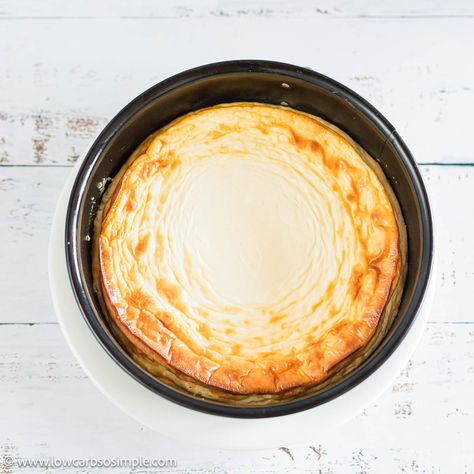 Carnivore Cheesecake in the Oven | Low-Carb, So Simple! Carnivore Cheesecake, Cheesecake Muffins, Carnivore Recipes, Coffee Cheesecake, Paleo Meal Plan, Lemon Cheesecake, Pancakes And Waffles, Cheesecake Recipe, Breakfast Breads