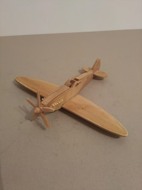 Wood Airplane Toy, Wooden Vehicles, Wood Toys Diy, Plane Birthday, Wood Airplane, Wooden Airplane, Airplane Crafts, Wooden Plane, Wooden Toy Cars