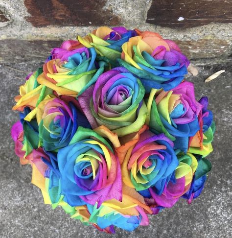 Bright Wedding Decorations, Rainbow Wedding Theme, Colored Wedding Dress, Rose Wedding Bouquet, Rainbow Wedding, Roses Bouquet, Bright Wedding, Rainbow Roses, Cute Flower Wallpapers