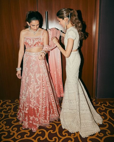 Everything That's Going Down At The Grand Ambani Wedding! | WedMeGood Shloka Ambani, Ambani Wedding, Engagement Lehenga, Opulent Wedding, Mumbai Wedding, Sari Design, Reception Lehenga, Dress Code Wedding, Bridal Mehendi Designs