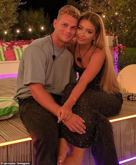 Love Island couple split after a whirlwind romance as she deletes all trace of him from her social media Check more at https://maholicious.com/love-island-couple-split-after-a-whirlwind-romance-as-she-deletes-all-trace-of-him-from-her-social-media/ Lucinda Strafford, Love Island Australia, Island Couple, British Series, Love Island Couples, Top Restaurants In London, Joey Essex, Whirlwind Romance, Olly Murs