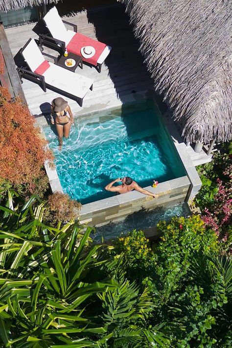 28 Refreshing plunge pools that are downright dreamy Spool Pool, House Keeper, Ideas De Piscina, Kleiner Pool Design, Pools For Small Yards, Small Swimming Pools, Mini Pool, Small Pool Design, Backyard Pools