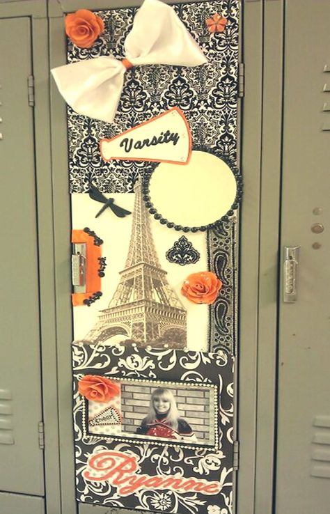 ~ LOCKER LAUREATE ~ The Locker Decorating Expert! Cheerleading Locker Decorations, Birthday Locker Decorations, Decorated Locker, Locker Decorations Ideas, Cheer Locker Decorations, Volleyball Locker Decorations, Happy Teenager, Cheerleading Signs, Cheer Decorations