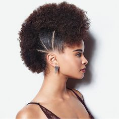 Natural Hair Updos, Cabello Afro Natural, Natural Afro Hairstyles, Girls Natural Hairstyles, Natural Hair Styles Easy, Natural Hair Updo, Penteado Cabelo Curto, Braided Hairstyles Updo, Black Natural Hairstyles