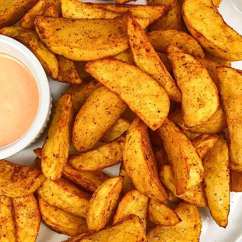 Potato Wedge Fries, Wedges Fries, Wedges Potato, Potatoe Wedges, Potatoe Fries, Potatoes Wedges, Air Fryer Potato Wedges, Wedge Fries, Air Fryer Potato