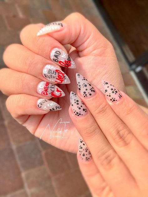 Cruella Nail Art, Aubrey Nails, Cruella Deville Nails, Cruella Nails, Disney Villain Nails, Cruella Movie, Nail Halloween, Cruella Costume, Mickey Mouse Nails