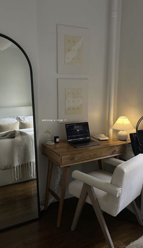 Modern Desk Aesthetic, Small Apartment Office Space Living Room, Tiny Office Bedroom, Small Living Room With Desk Area, Makeup Corner In Bedroom Small Spaces, Wood Room Aesthetic, Desk In Small Bedroom, Desk Under Window, Home Office Minimalista