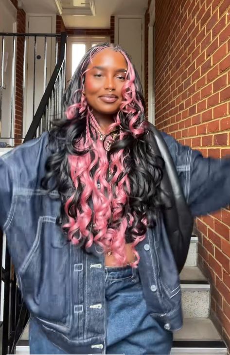 Pink And Black French Curl Braids, Y2k Box Braids, Jellyfish Braids, Dark Blue Braids, Multicolored Braids, Colored Braids For Black Women, Hair Ideas Black Women, Braids Color Combination, Ugly Braids