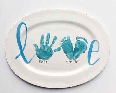 Kids Pottery Painting, Handprint Pottery, Grammy Gifts, Handprint Cards, Handprint Ideas, Pottery Party, Baby Footprint Art, Footprint Crafts, Baby Art Projects