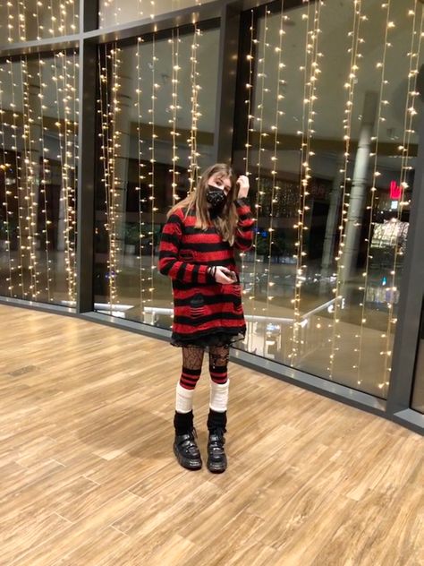 mall goth emo knee high socks newrock alt Striped Socks Outfit Goth, Striped Socks Outfit, Goth Socks, Socks Outfit, Goth Outfit, Sock Outfits, Striped Socks, Mall Goth, Goth Outfits