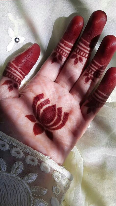 Mehendi Ideas, Palm Mehndi Design, Simple Mehendi Designs, Tato Henna, Mehndi Designs Bridal Hands, Latest Henna Designs, Mehndi Designs For Kids, Very Simple Mehndi Designs, Simple Mehndi Designs Fingers