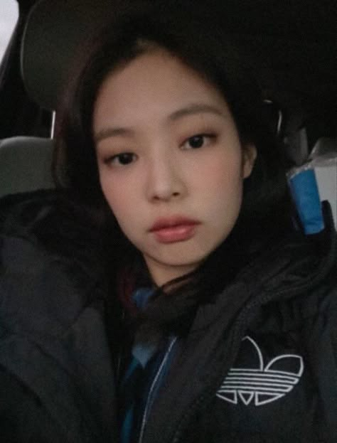 Jennie Selca, Buku Harry Potter, Blackpink Members, Jennie Kim Blackpink, Jennie Lisa, Jennie Kim, Blackpink Photos, Blackpink Fashion, Blackpink Jennie