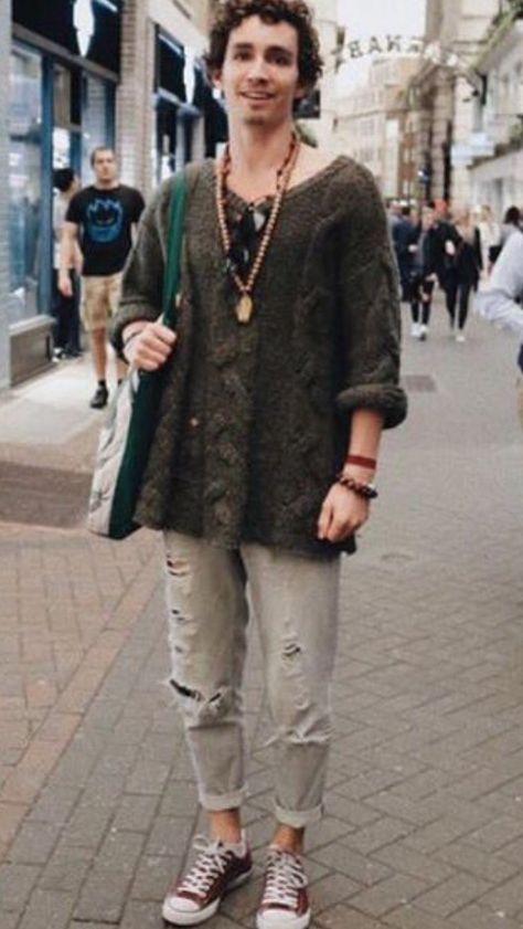 Traveler #Robertsheehan :) #tua #umbrellaacademy #klaushargreeves #klaus Klaus Hargreeves, Robert Sheehan, Boho Men, Stylish Mens Outfits, Umbrella Academy, Hippie Outfits, Character Outfits, Style Me, Umbrella