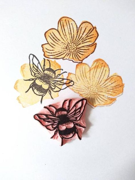 Bee Block Print, Bee Outline, Homemade Stamps, Bee Drawing, Lino Art, Hand Carved Stamps, Stamp Carving, My Honey, Bird Stamp