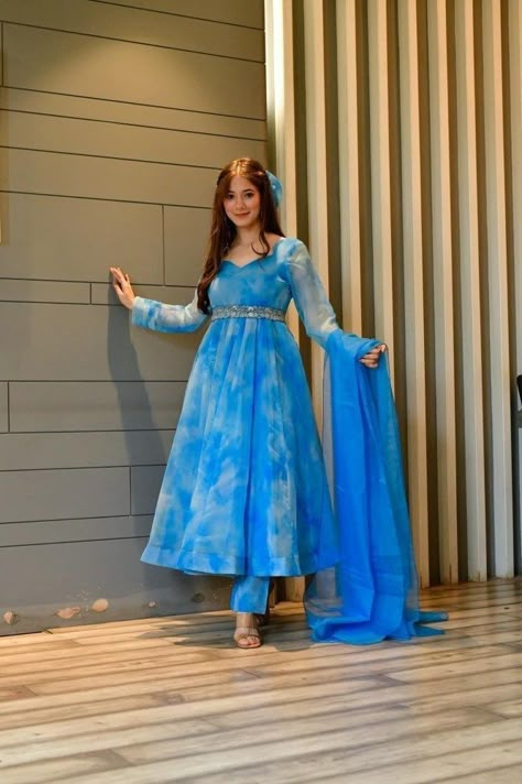 Pakistan Salwar, Organza Kurti Designs, Belt Embroidery, Blue Kurti, Kurti Palazzo Set, Haldi Outfits, Simple Frock Design, Stylish Kurtis Design, Organza Suits