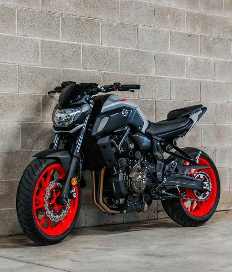 Yamaha Mt 15 V2, Yamaha Mt 15, Adventure Bike Motorcycles, Yamaha Mt 07, Mt 15, Image Moto, Motorcross Bike, Yamaha Bikes, Crotch Rocket