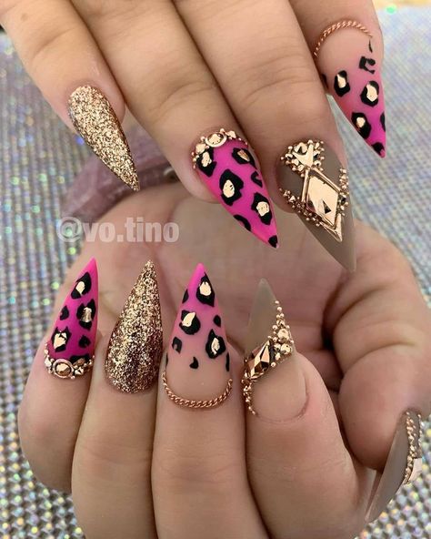 Spotted Nails, Trending Acrylic Nails, Leopard Nail Designs, Leopard Nail Art, Rose Gold Nails, Leopard Nails, Animal Print Nails, Pink Cheetah, Hot Nails