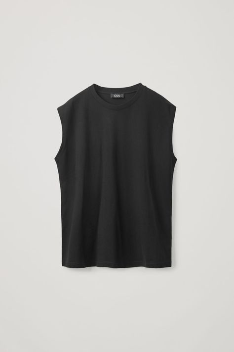 Marren Morris, Black Sleeveless Shirt, Belly Top, Clothes Drawing, Tori Kelly, Figure Art, Casual College Outfits, Black Sleeveless Top, Sleeveless T Shirt