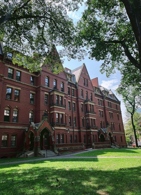 Ivy University, Harvard Dorm, Harvard Uni, Harvard Campus, Harvard Library, Harvard Yale, University Hall, College Vision Board, Harvard College