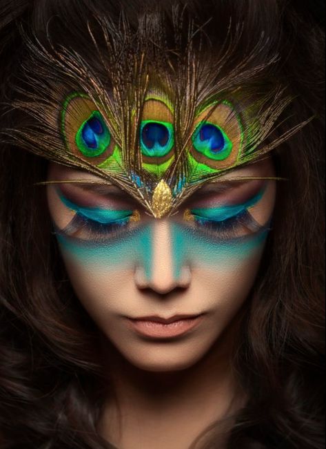 Peacock Face Painting, Peacock Makeup, Fantasy Make-up, Make Carnaval, Peacock Costume, Best Beauty Tips, Fantasy Makeup, Peacock Feathers, Costume Makeup