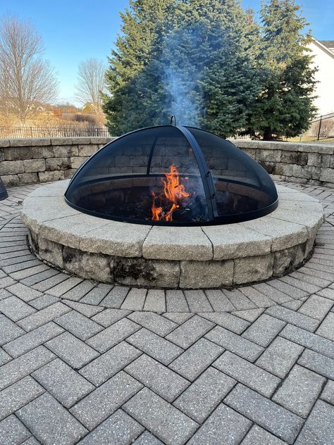 Outdoor Cooking Pit, Fire Pit Safety, Fire Pit Screen, Fire Pit Spark Screen, Round Fire Pit, Backyard Fireplace, Outdoor Fireplaces, Steel Paint, Outdoor House