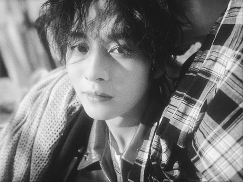 #straykids #minho | use credits. Lee Know Black And White, Straykids Minho, Minho Straykids, Love Of My Live, Japanese Whisky, Lee Minho, Reasons To Live, Emo Boys, Korean Men