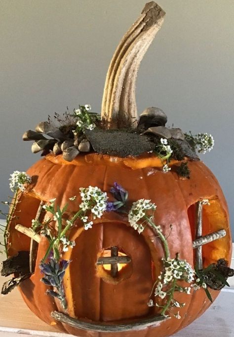 Fairy Garden Pumpkin, Halloween Pumpkin Carving Ideas, Pumpkin Fairy House, Pumpkin Fairy, Fall Home Decor Ideas, Halloween Pumpkin Carving, Pumpkin Decorating Contest, Creative Pumpkin Carving, Pumpkin Contest