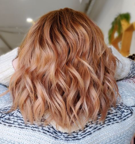 Hair Color Ideas Copper Caramel, Apricot Red Hair, Apricot Blonde Hair Balayage, Apricot Balayage, Copper And Blonde Balayage Rose Gold, Strawberry Blonde Hair Balayage, Apricot Blonde Hair, Apricot Hair Color, Ginger Peach Hair