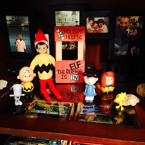 Elf On The Shelf Charlie Brown, Elf On The Shelf Snoopy, Browns Elf, Elf Shenanigans, Elf Shelf, Crazy Art, Weird Art, Shelf Ideas, Christmas 2024